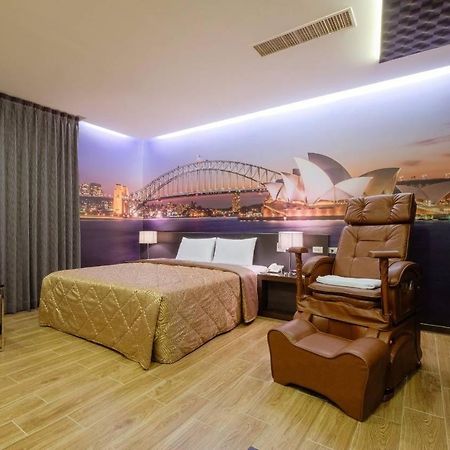 Foxdou Business Motel Tainan Zewnętrze zdjęcie