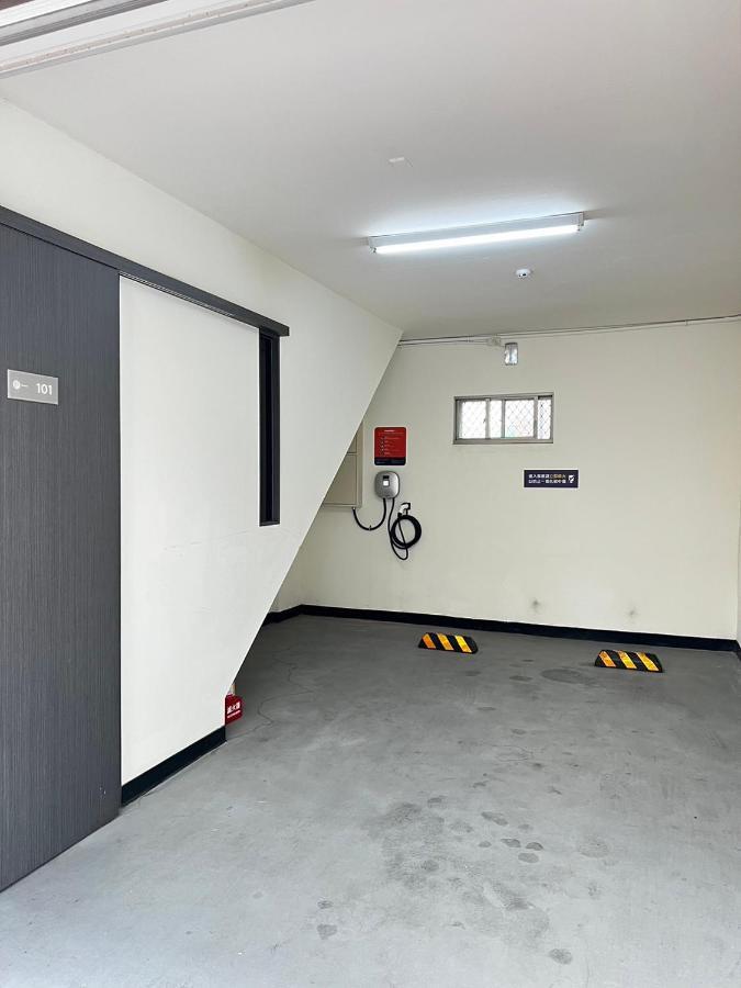Foxdou Business Motel Tainan Zewnętrze zdjęcie