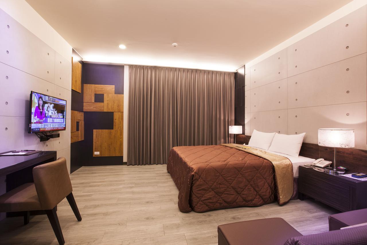 Foxdou Business Motel Tainan Zewnętrze zdjęcie
