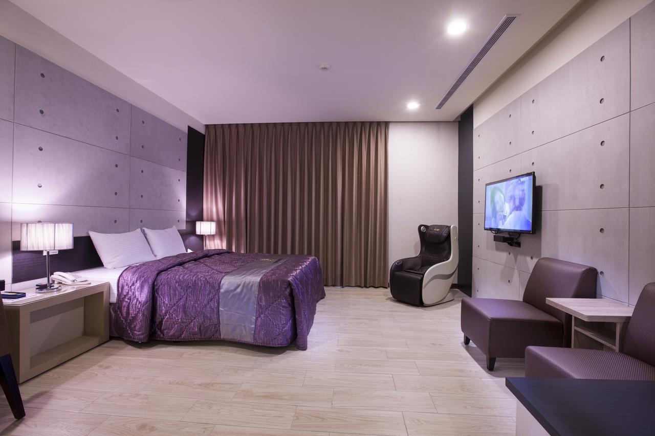 Foxdou Business Motel Tainan Zewnętrze zdjęcie