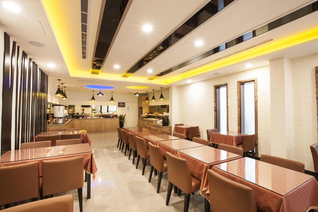 Foxdou Business Motel Tainan Zewnętrze zdjęcie