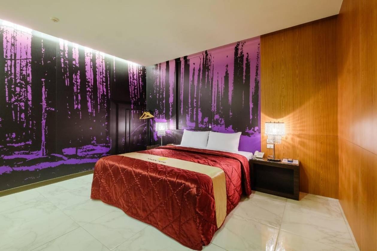 Foxdou Business Motel Tainan Zewnętrze zdjęcie