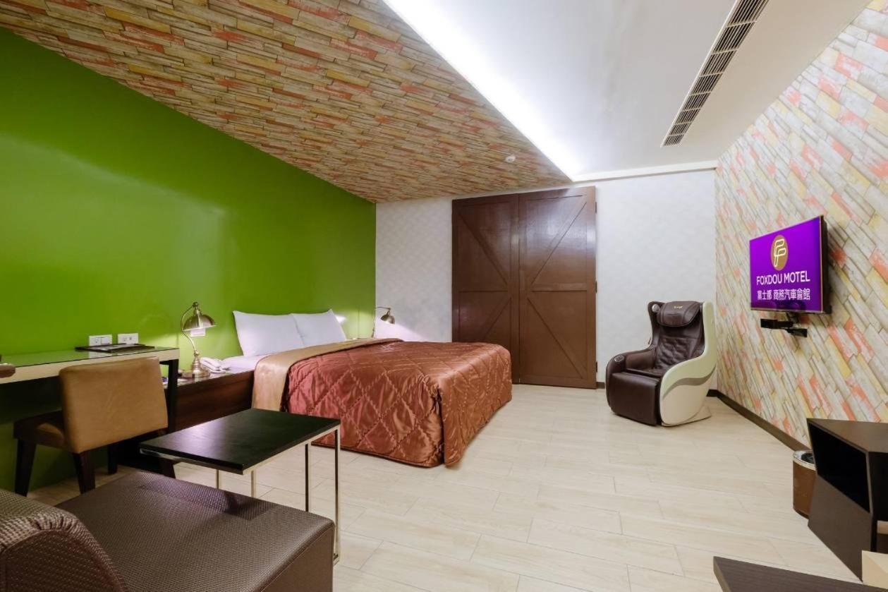 Foxdou Business Motel Tainan Zewnętrze zdjęcie