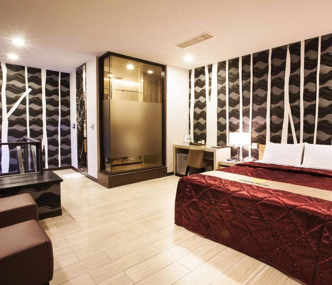 Foxdou Business Motel Tainan Zewnętrze zdjęcie